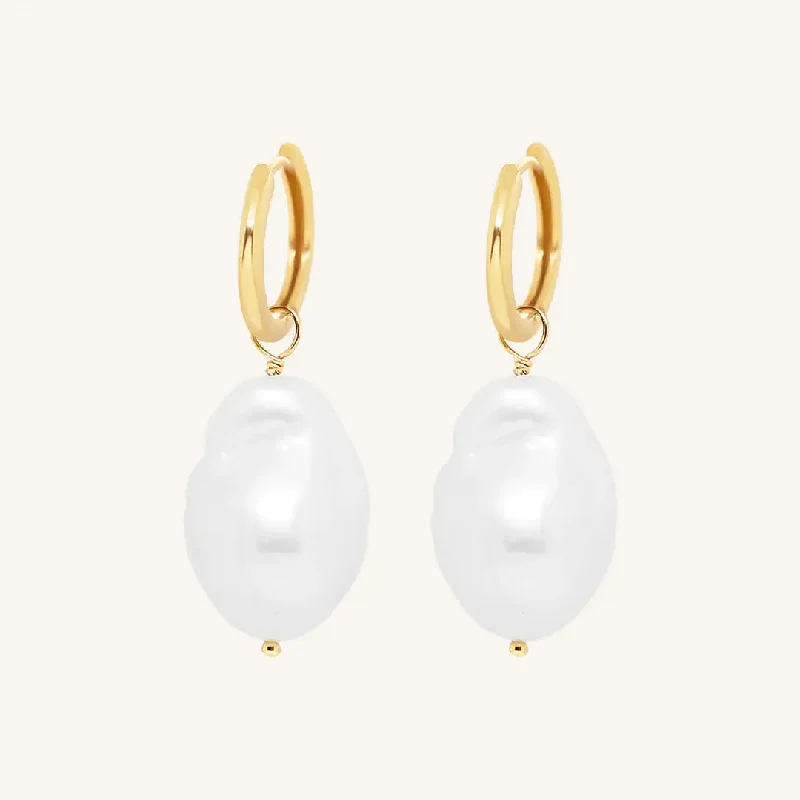 Vienna Pearl Hoops