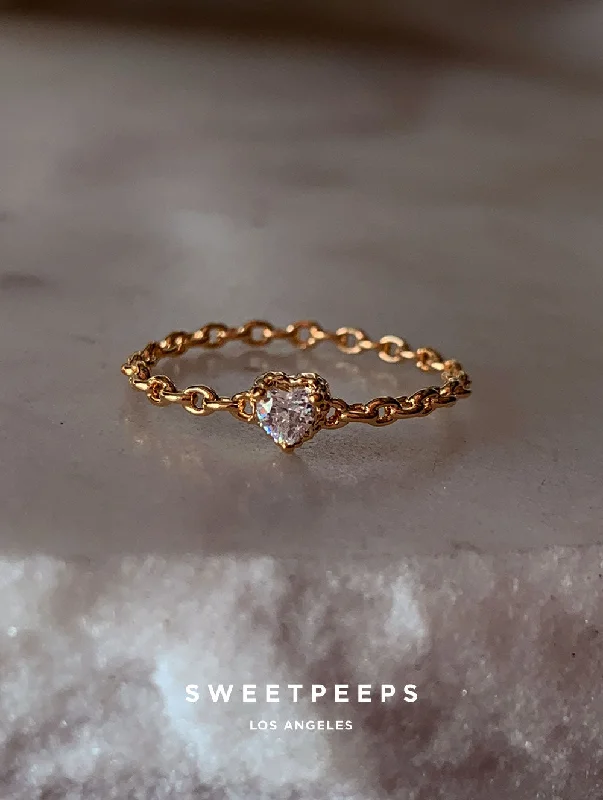 Lia Heart Dainty Chain Ring