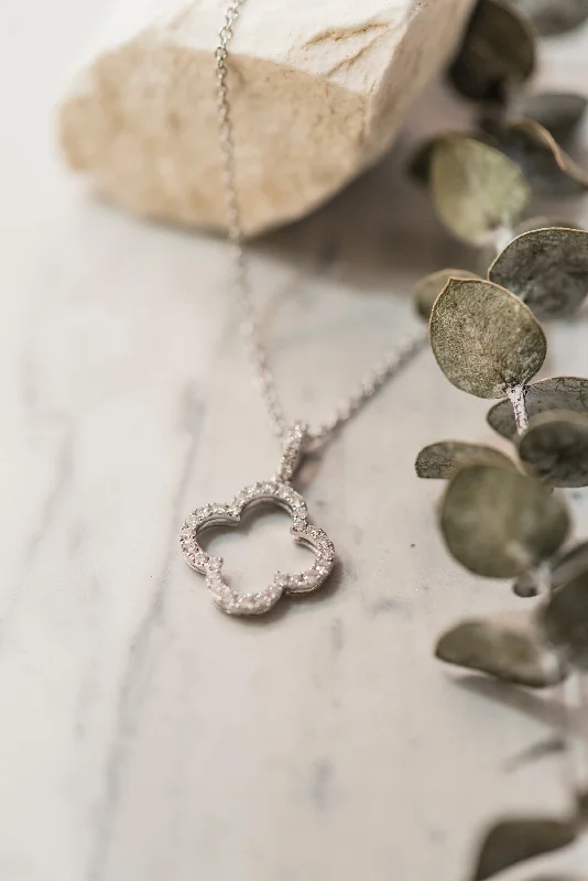 Four Leaf Clover Diamond Pendant Necklace